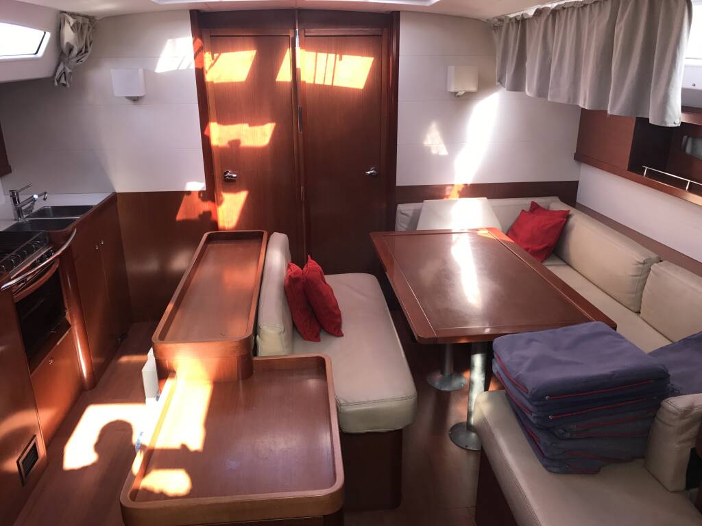 Oceanis 50 Family Spica