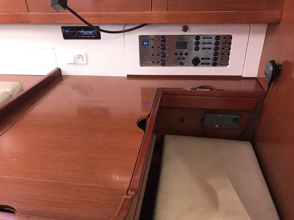 Oceanis 50 Family Spica