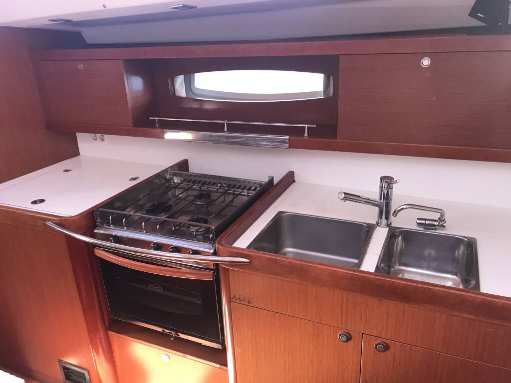 Oceanis 50 Family Spica