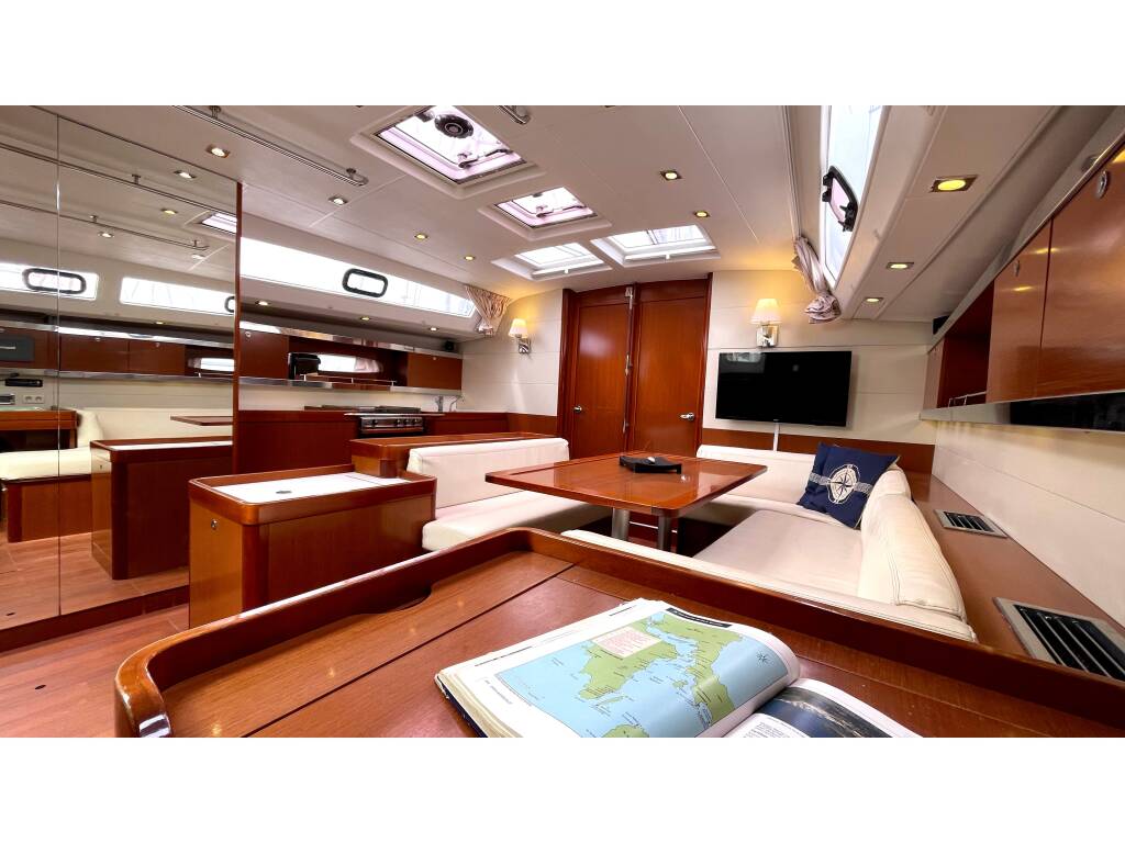 Oceanis 50 Thano (A/C - Generator - 12 pax)