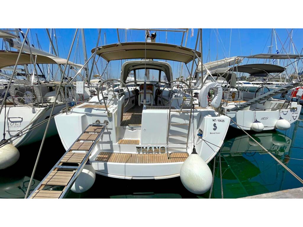 Oceanis 50 Thano (A/C - Generator - 12 pax)