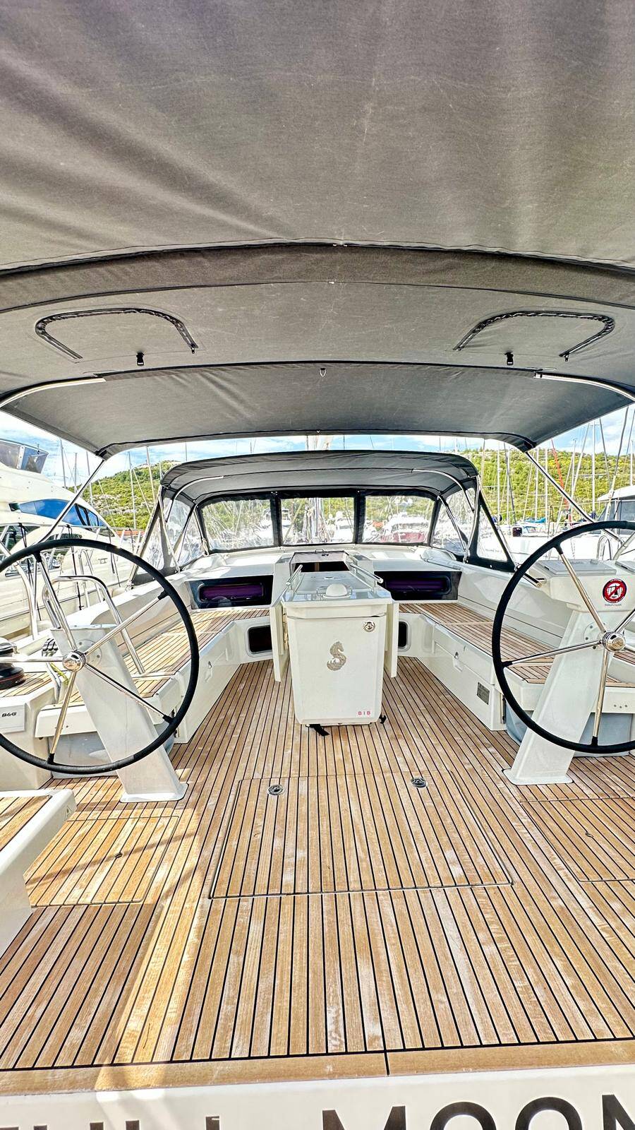 Oceanis 51.1 Full Moon