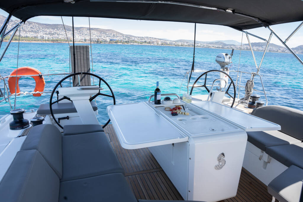 Oceanis 51.1 One Piece