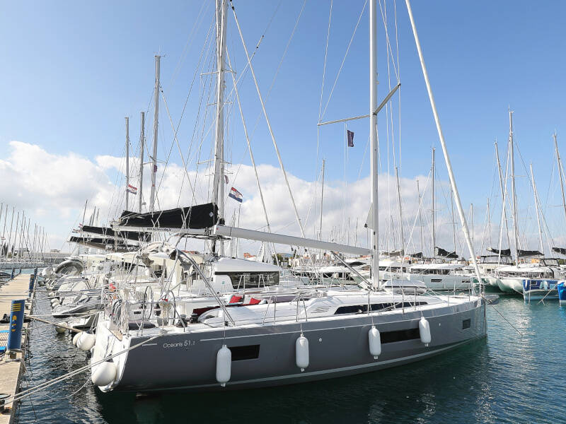 Oceanis 51.1 GREY GOOSE 