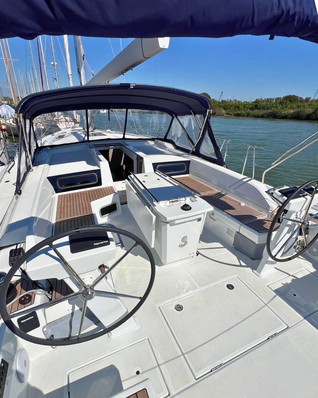 Oceanis 51.1 Le Streghe - Comfort line
