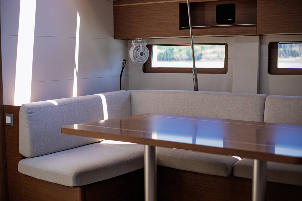 Oceanis 51.1 Le Streghe - Comfort line