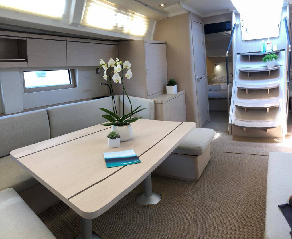 Oceanis 51.1 DEMILIA STAR (generator, air condition, water maker, full teak deck, pearl grey hull, electric throttle, 1 SUP free of charge)