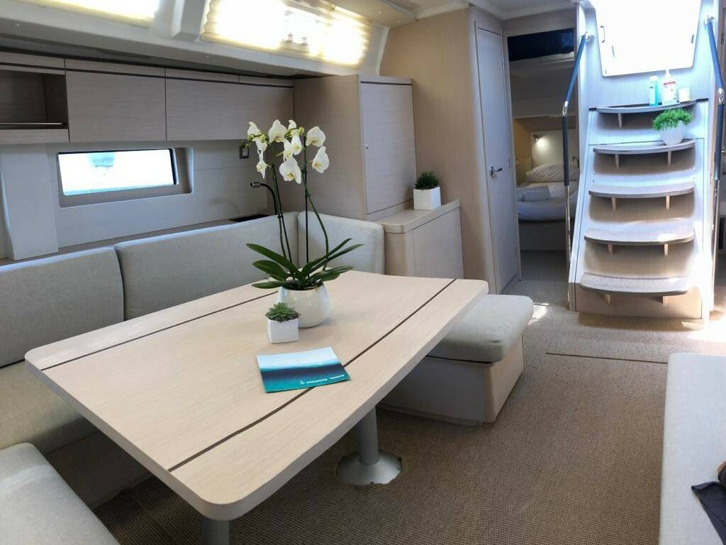Oceanis 51.1 DEMILIA STAR (generator, air condition, water maker, full teak deck, pearl grey hull, electric throttle, 1 SUP free of charge)