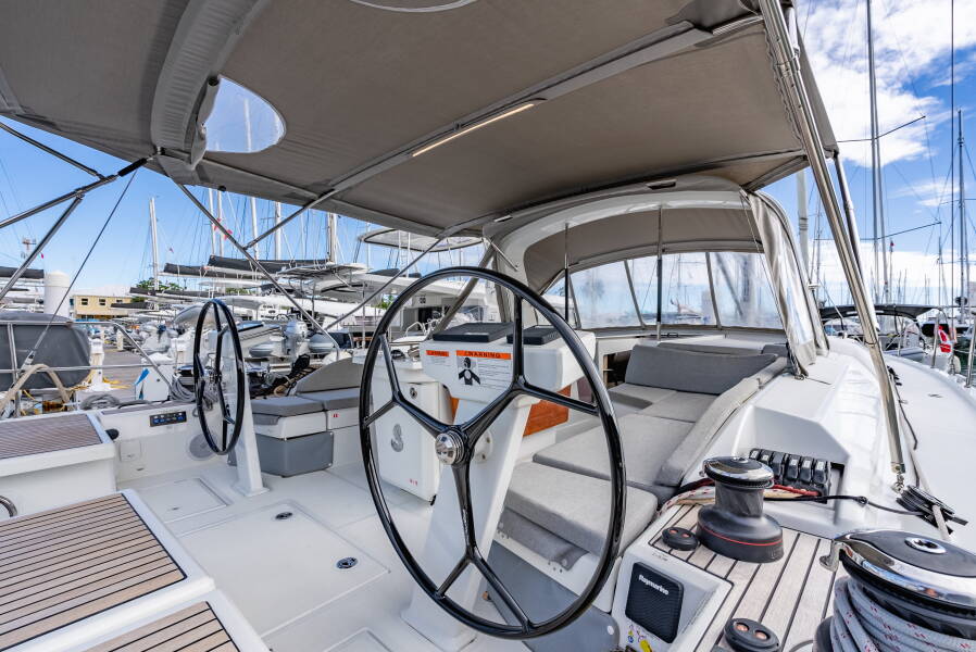 Oceanis 51.1 Sunday Girl