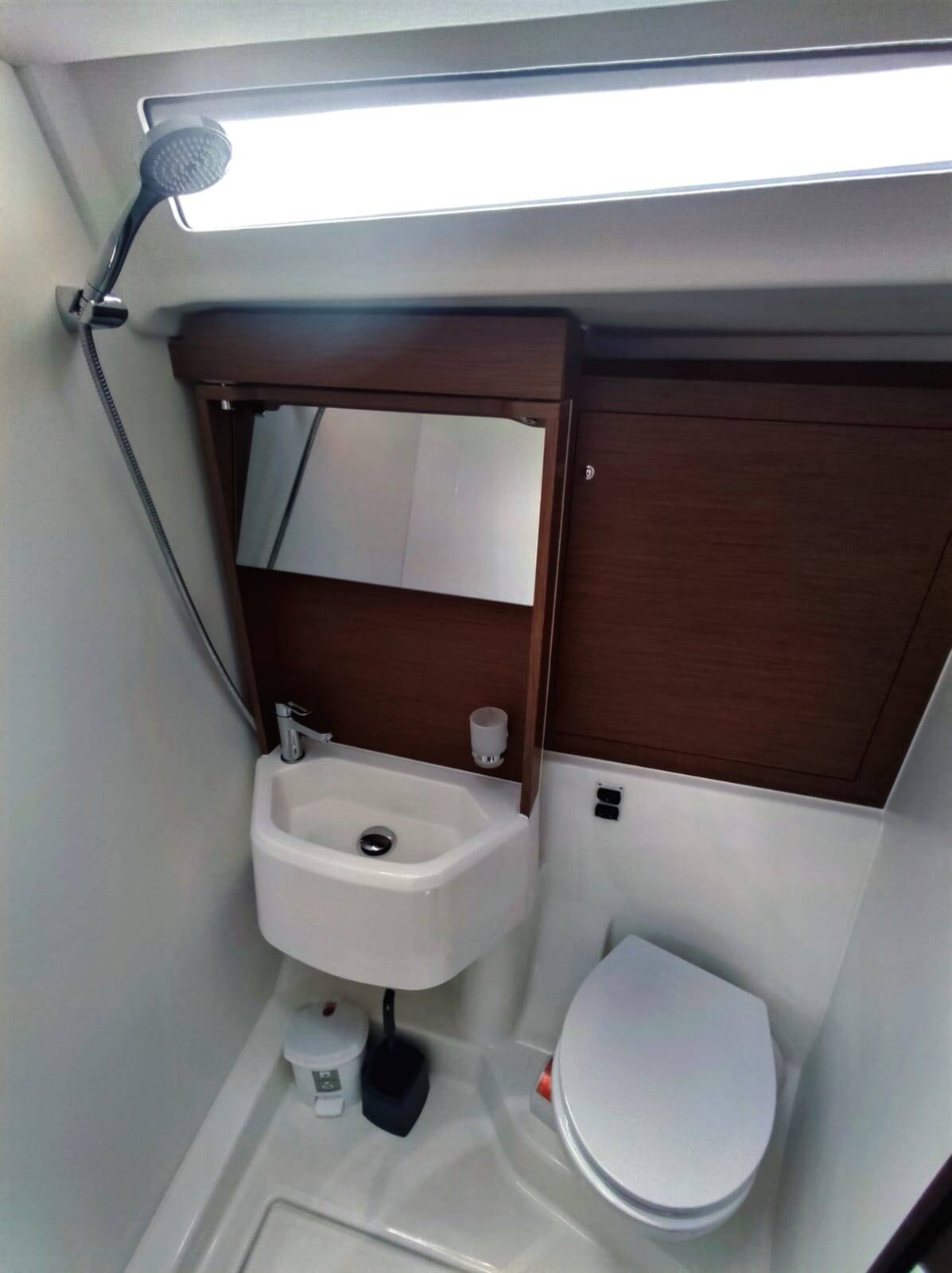 Oceanis 51.1 DALIA (generator, air condition, watermaker, solar panels, WIFI included in the price, 1 SUP free of charge)