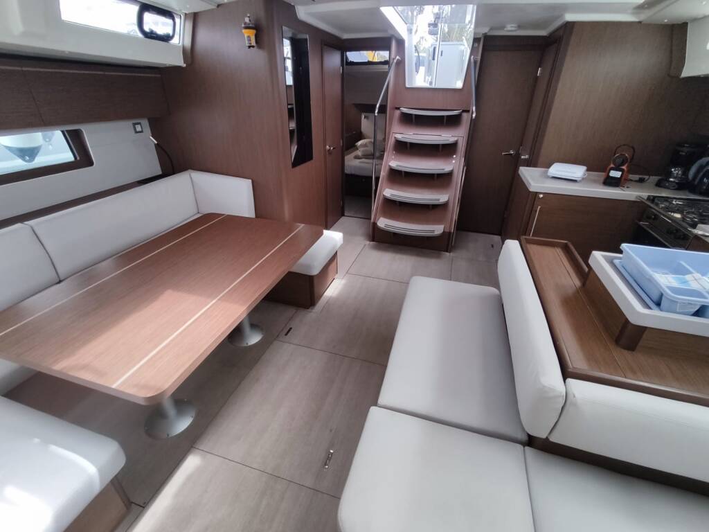 Oceanis 51.1 DALIA (generator, air condition, watermaker, solar panels, WIFI included in the price, 1 SUP free of charge)