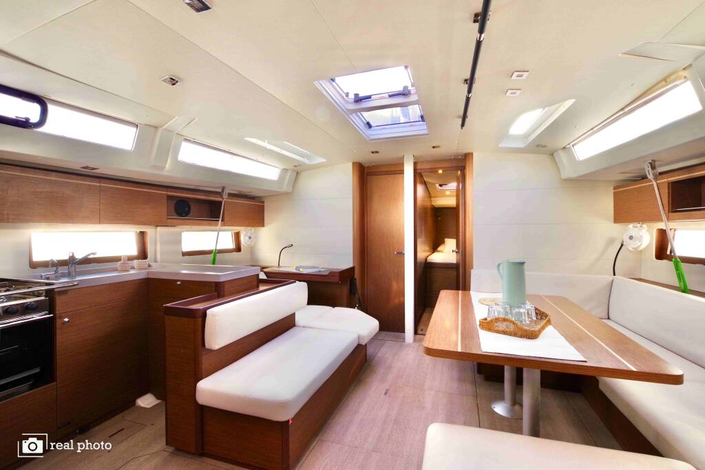 Oceanis 51.1 Elettra -  Water maker, Solar Panel