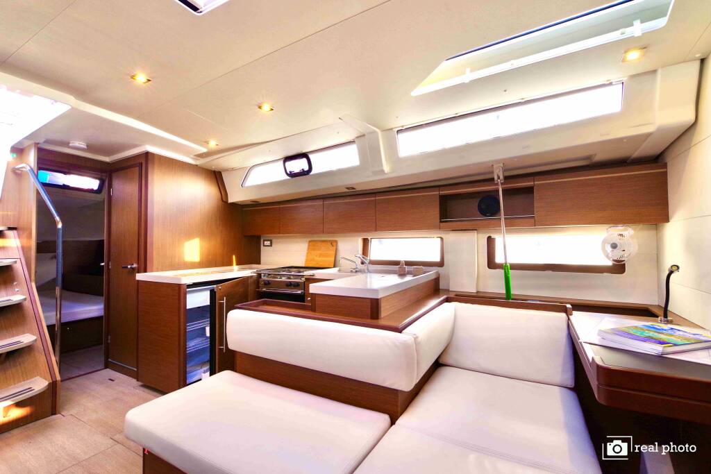 Oceanis 51.1 Elettra -  Water maker, Solar Panel