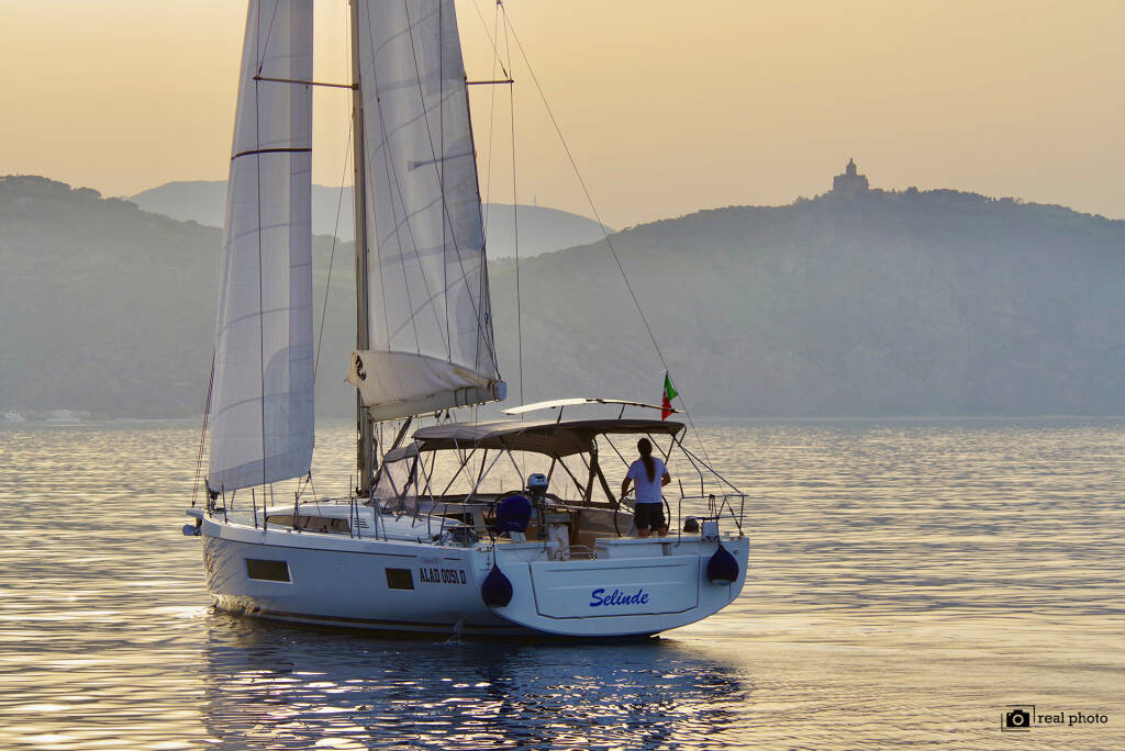 Oceanis 51.1 Selinde - Water maker, Solar Panel