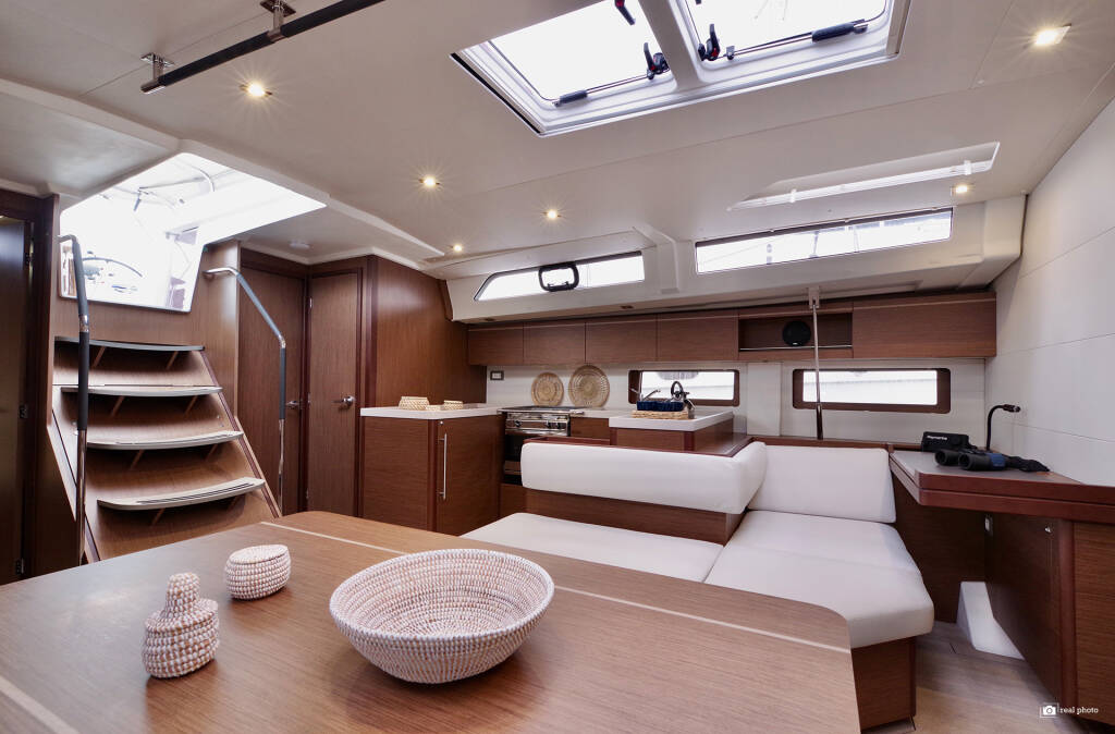 Oceanis 51.1 Selinde - Water maker, Solar Panel