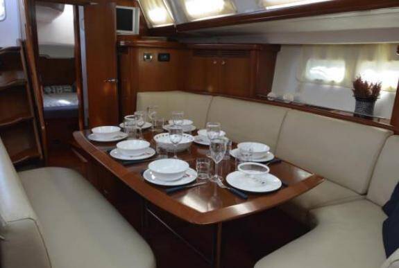 Oceanis 523 Clipper Blue Magic