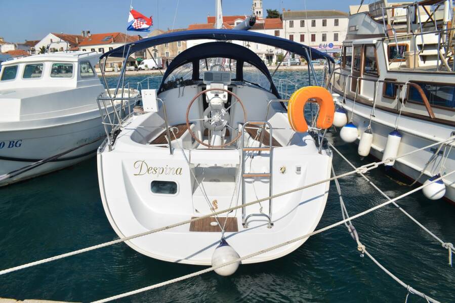 Oceanis Clipper 323 • Despina