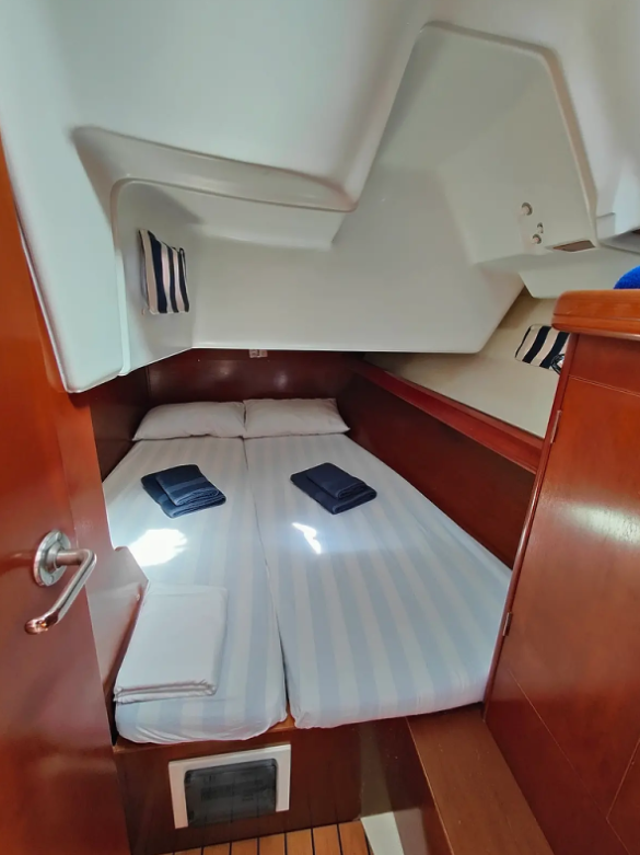 Oceanis Clipper 393 Crete