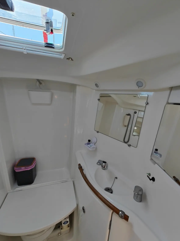Oceanis Clipper 393 Crete