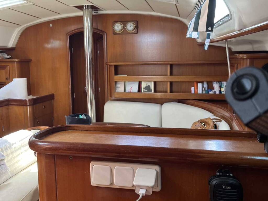 Oceanis Clipper 411 Nemesis
