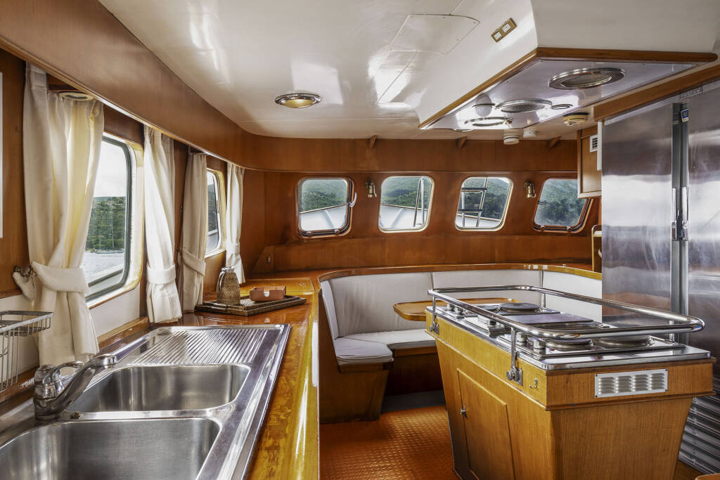 Pacific Class 85 Five Angels - Motor yacht