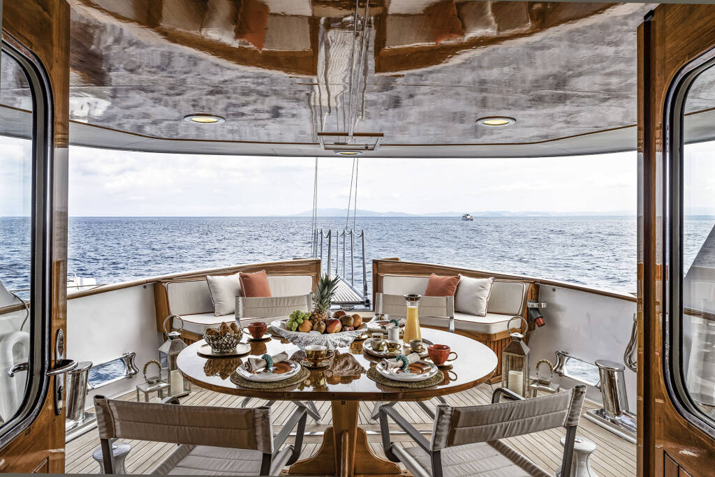 Pacific Class 85 Five Angels - Motor yacht