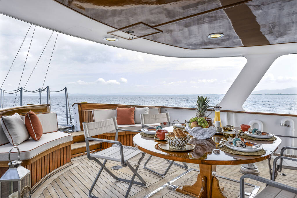 Pacific Class 85 Five Angels - Motor yacht