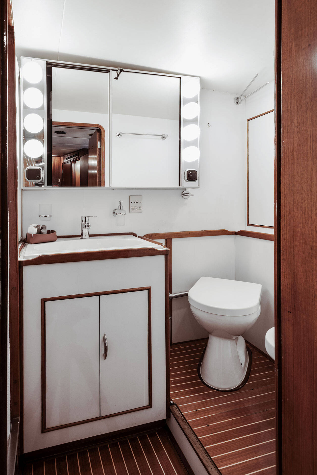 Pacific Class 85 Five Angels - Motor yacht