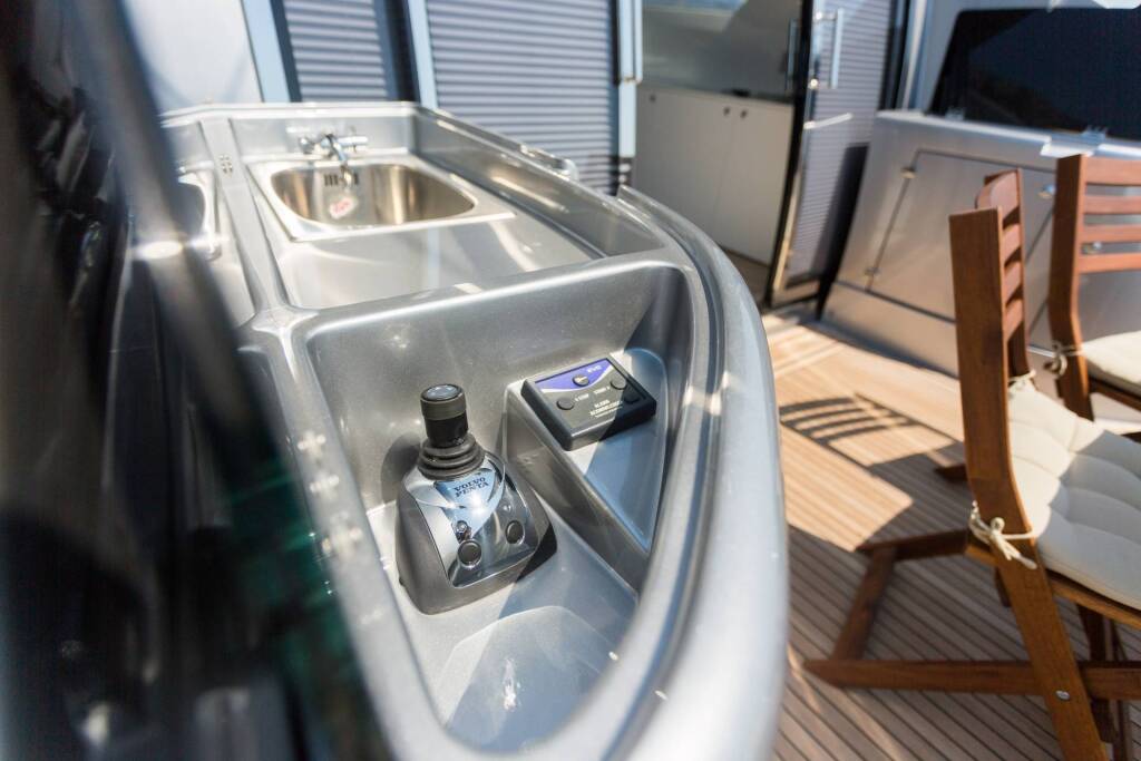 Pearl Sea 56 Silver Arrow