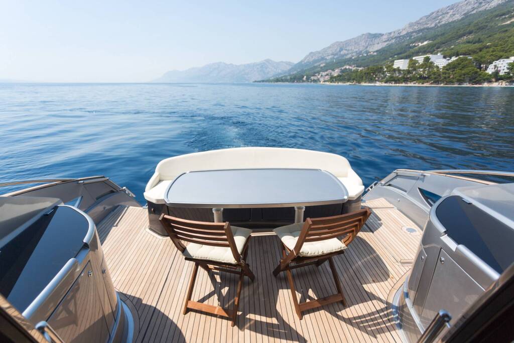 Pearl Sea 56 Silver Arrow