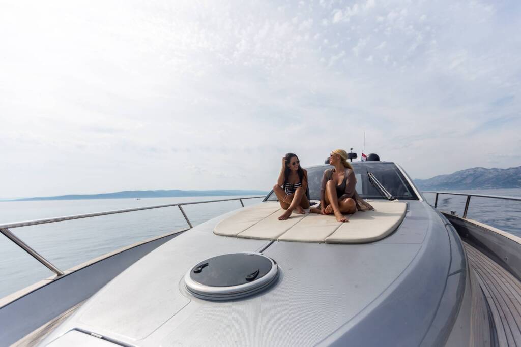 Pearl Sea 56 Silver Arrow