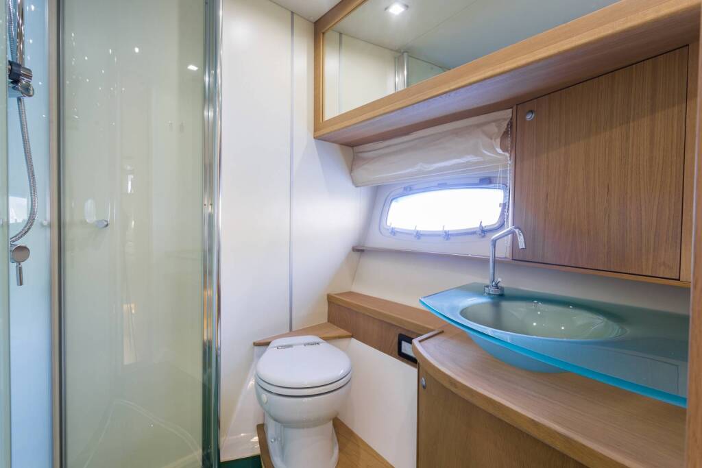 Pearl Sea 56 Silver Arrow