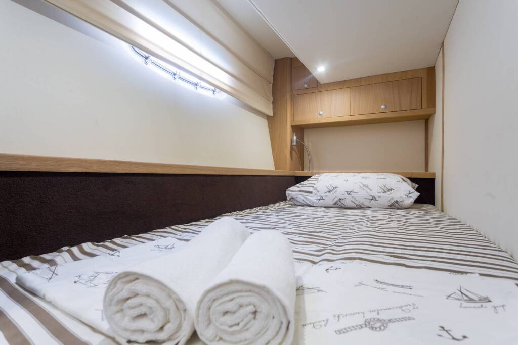 Pearl Sea 56 Silver Arrow