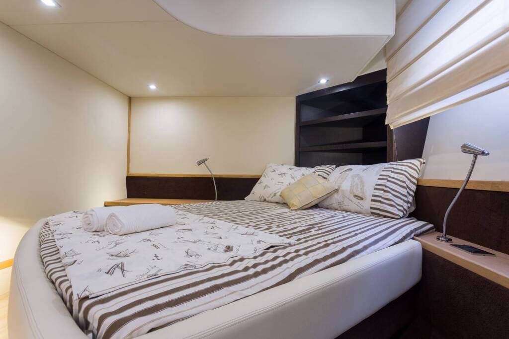 Pearl Sea 56 Silver Arrow