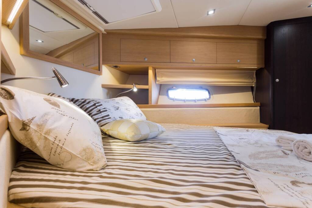 Pearl Sea 56 Silver Arrow