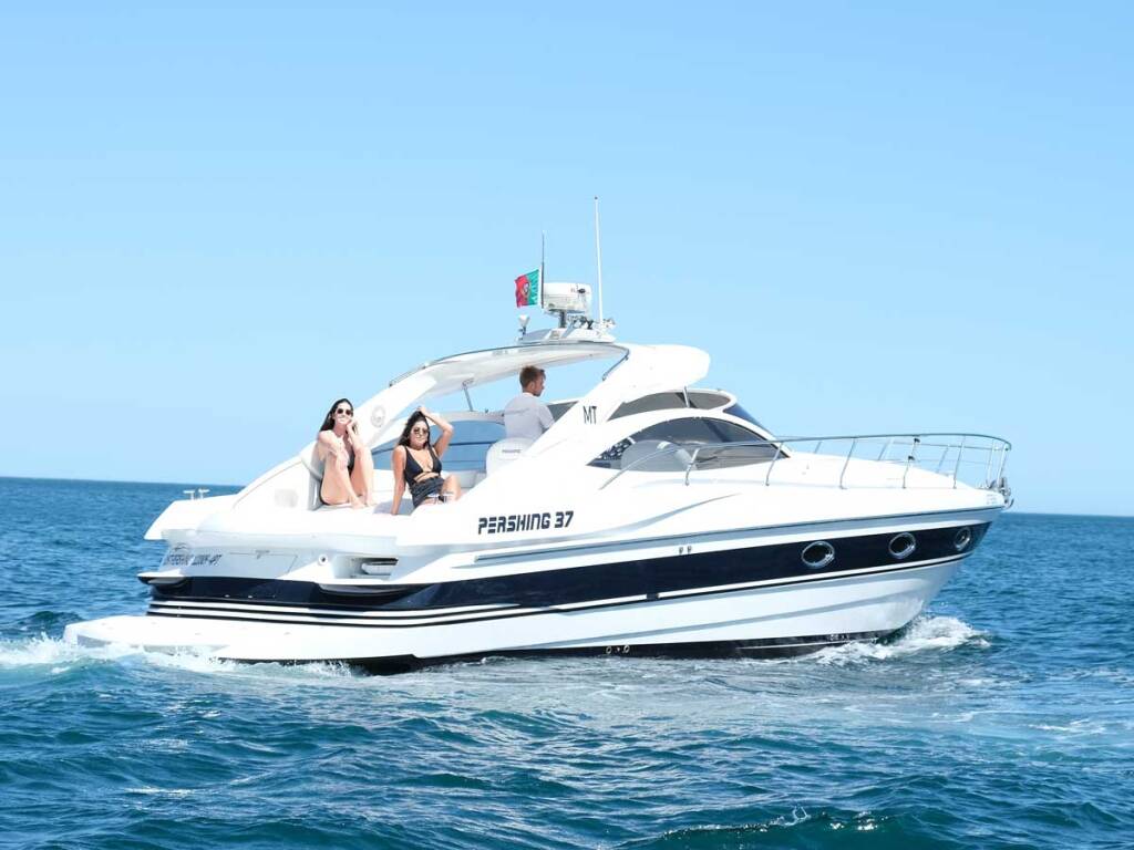 Pershing 37 Just Pershing