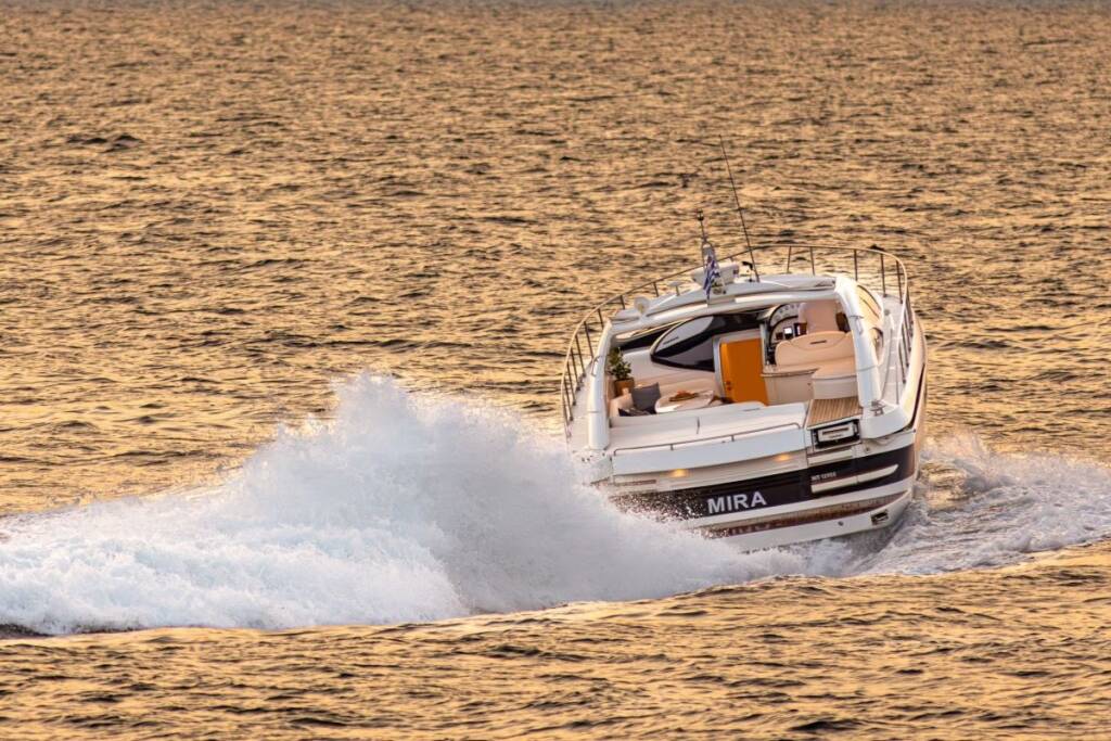Pershing 52 MIRA