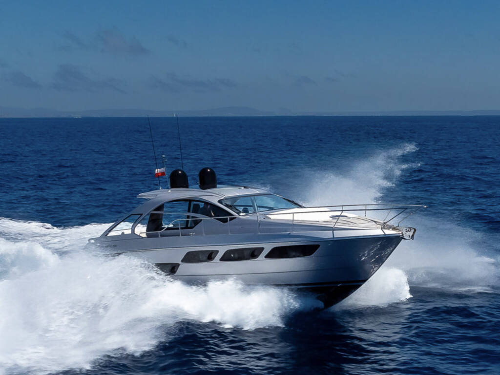 Pershing Polar 5x • Polar