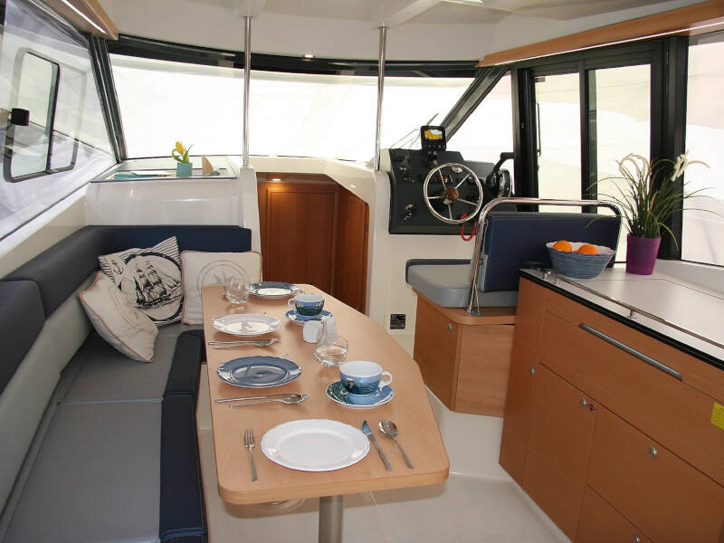 Platinum 989 Platinum 989 Flybridge (Premiera)