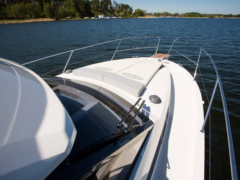 Platinum 989 Platinum 989 Flybridge (Premiera)