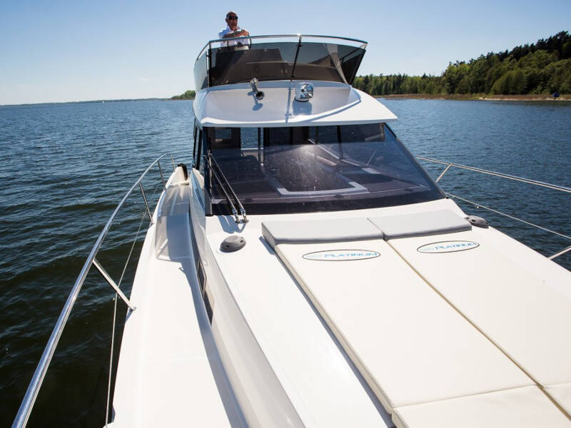 Platinum 989 Platinum 989 Flybridge (Premiera)