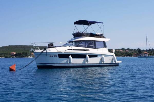 Platinum 989 • Sabina