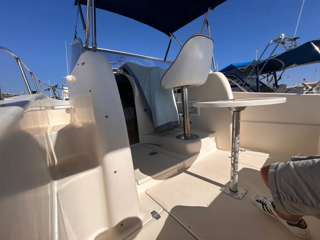 Poseidon 755 sundeck Poseidon Sundeck 755