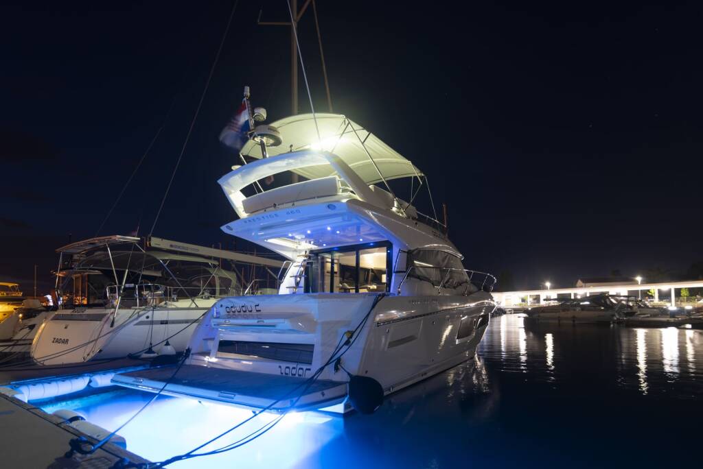 Prestige 460 Adudu 2