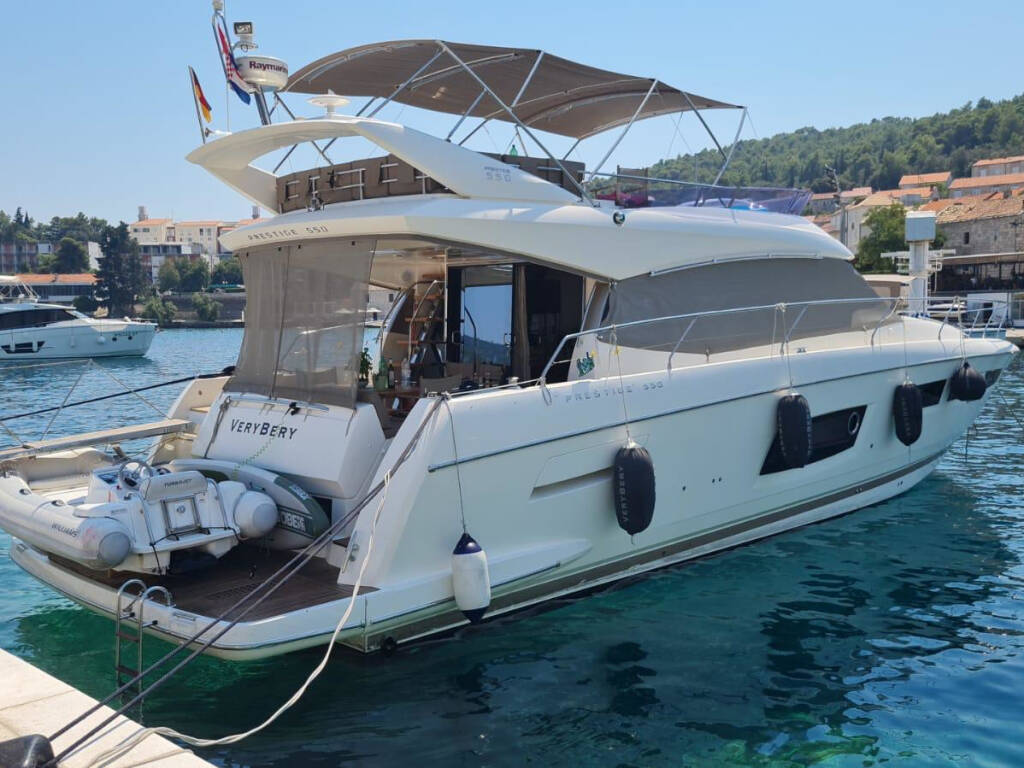 Prestige 550 Fly Very Bery