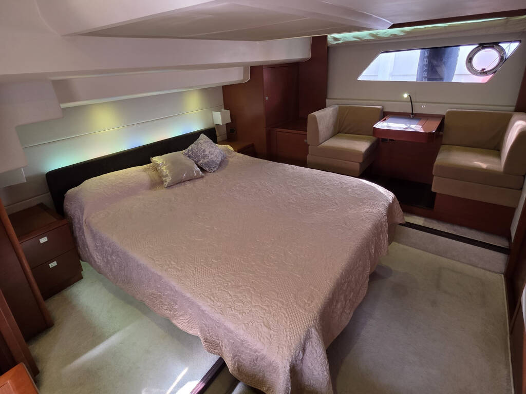 Prestige 550 Fly Very Bery