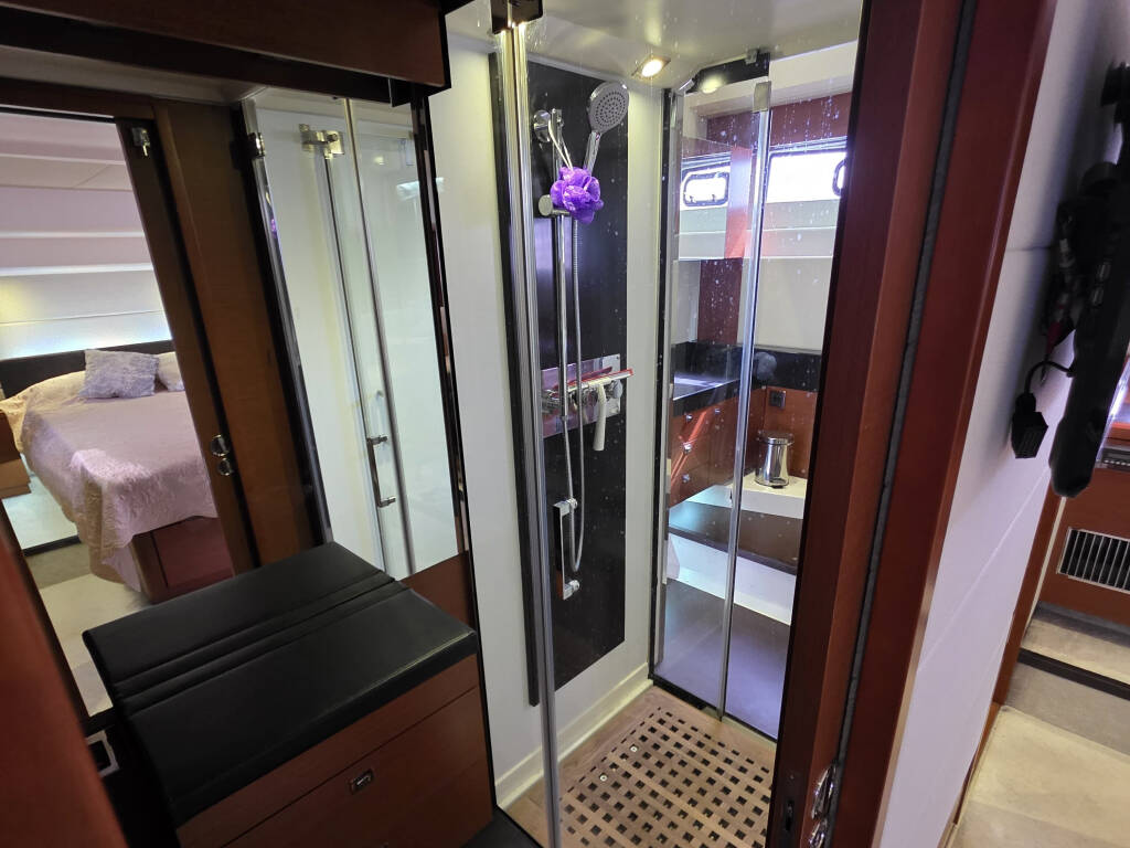 Prestige 550 Fly Very Bery