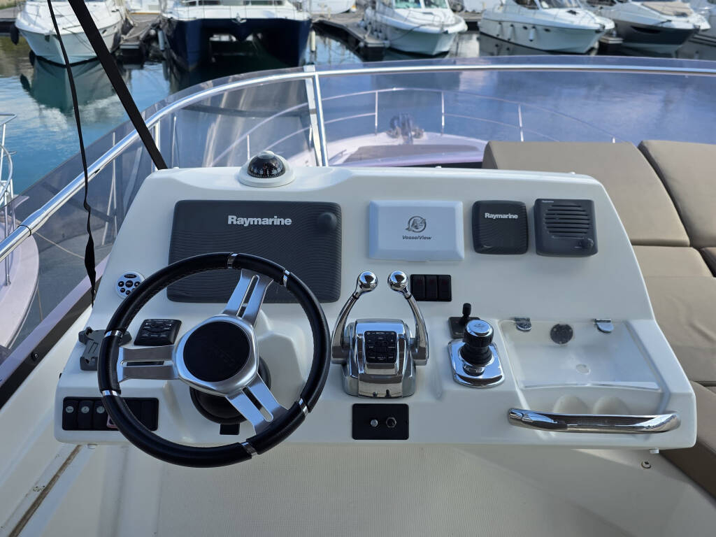 Prestige 550 Fly Very Bery