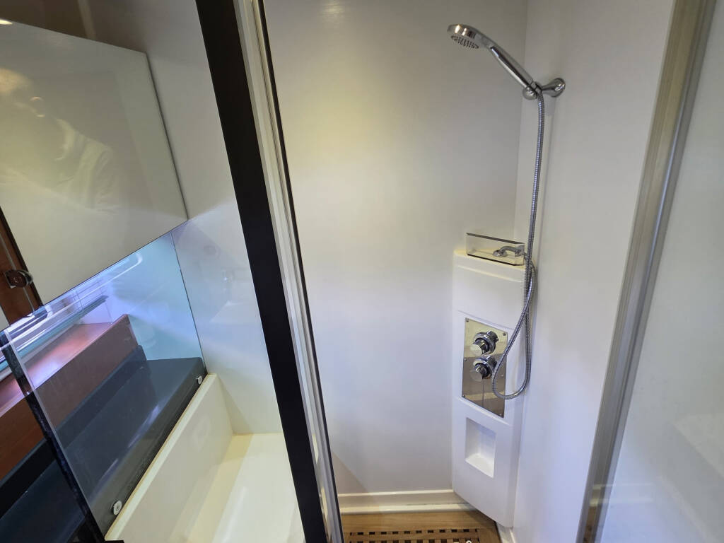 Prestige 550 Fly Very Bery