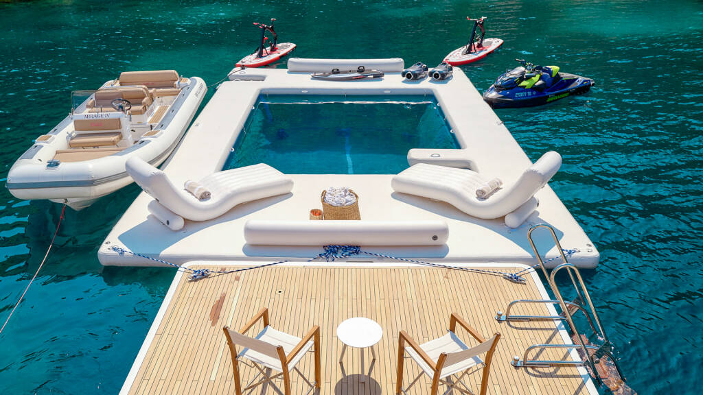 Princess 40m Mirage IV